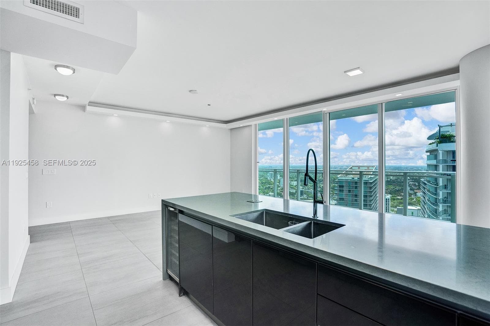 1080 Brickell Ave # 4109, Miami FL 33131 — 2