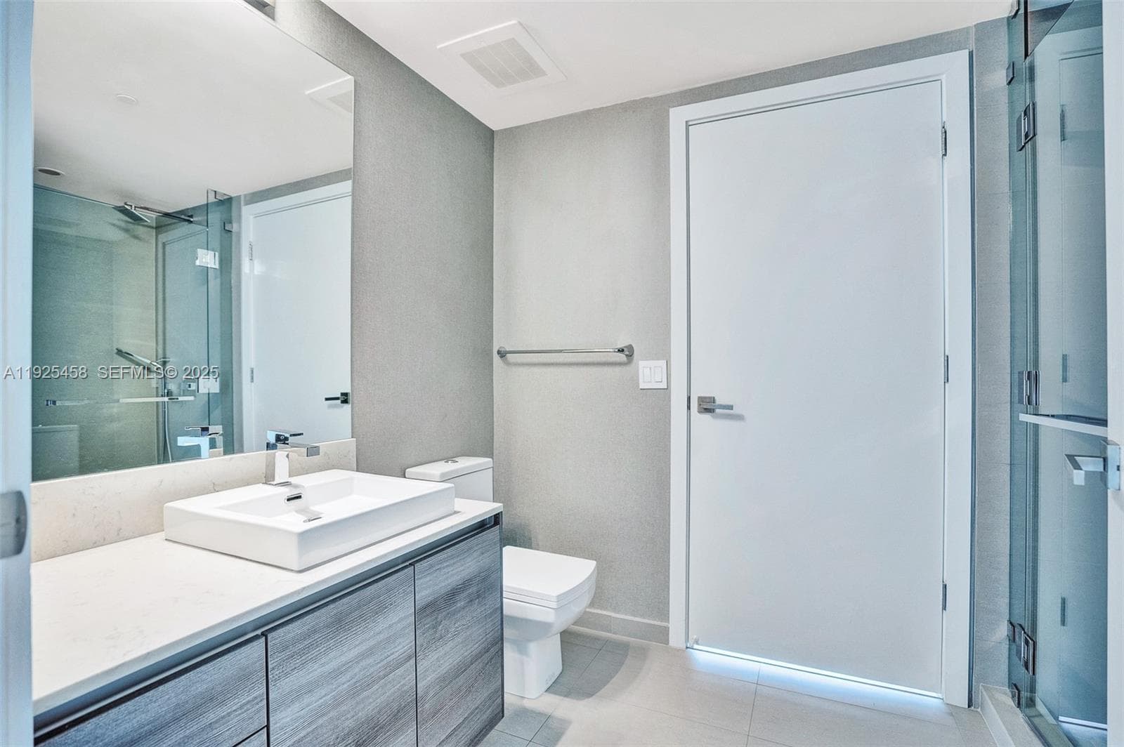 1080 Brickell Ave # 4109, Miami FL 33131 — 17