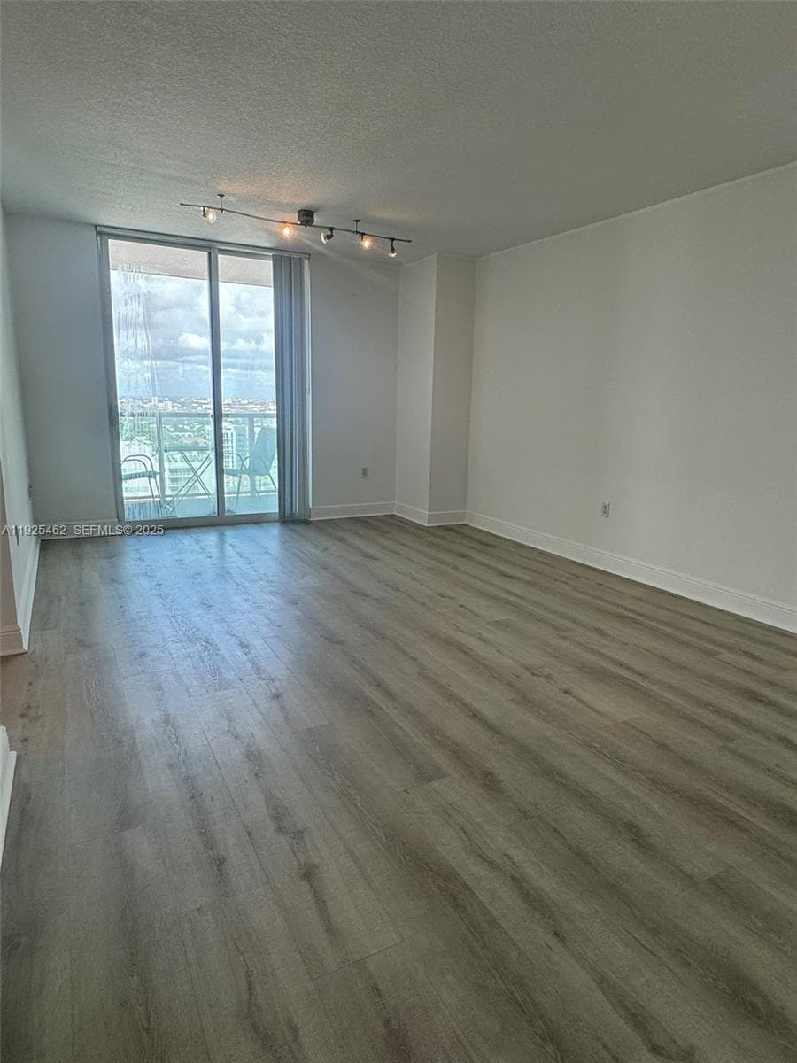1250 S Miami Ave # 2805, Miami FL 33130 — 2