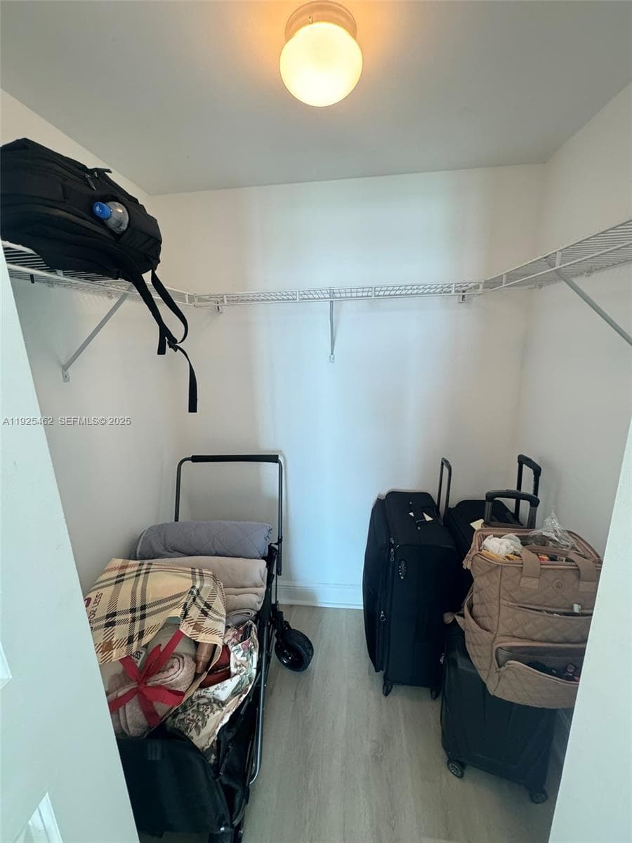 1250 S Miami Ave # 2805, Miami FL 33130 — 9