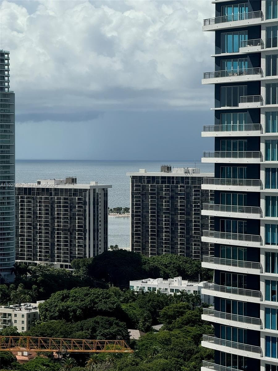 1250 S Miami Ave # 2805, Miami FL 33130 — 18