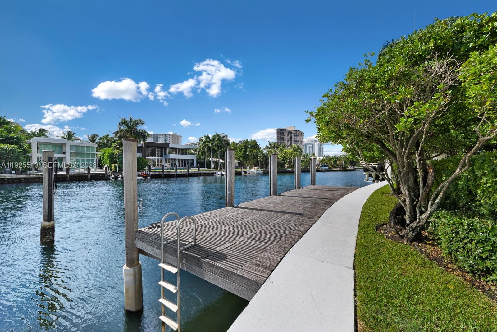 142 S Island Dr, Golden Beach FL 33160 — 48