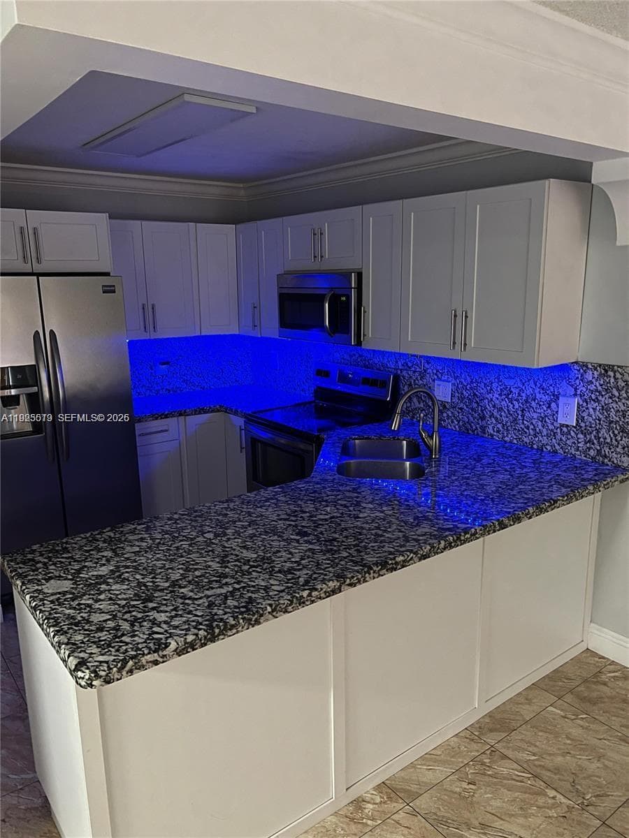 1075 W 68th St # 218, Hialeah FL 33014 — 3