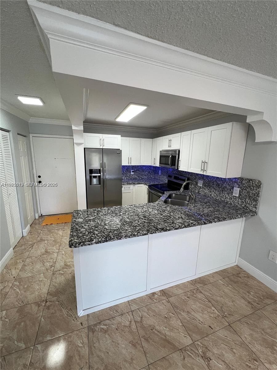 1075 W 68th St # 218, Hialeah FL 33014 — 10