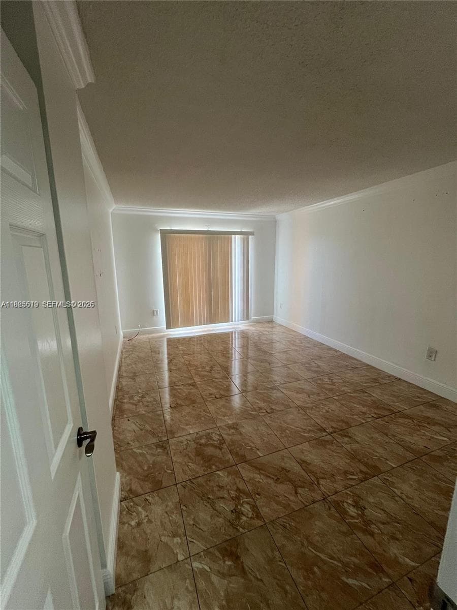 1075 W 68th St # 218, Hialeah FL 33014 — 11