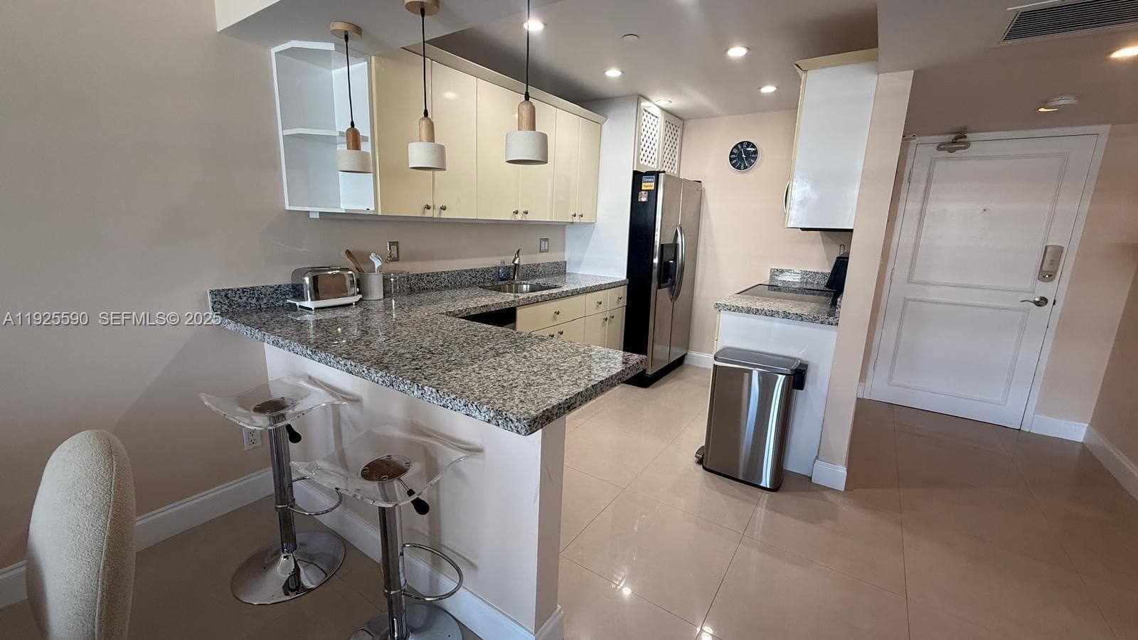 100 Lincoln Rd # 1108, Miami Beach FL 33139 — 4