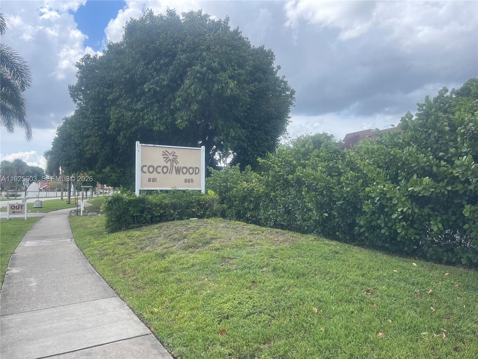 661 NE 195th St # 309, Miami FL 33179 — 2