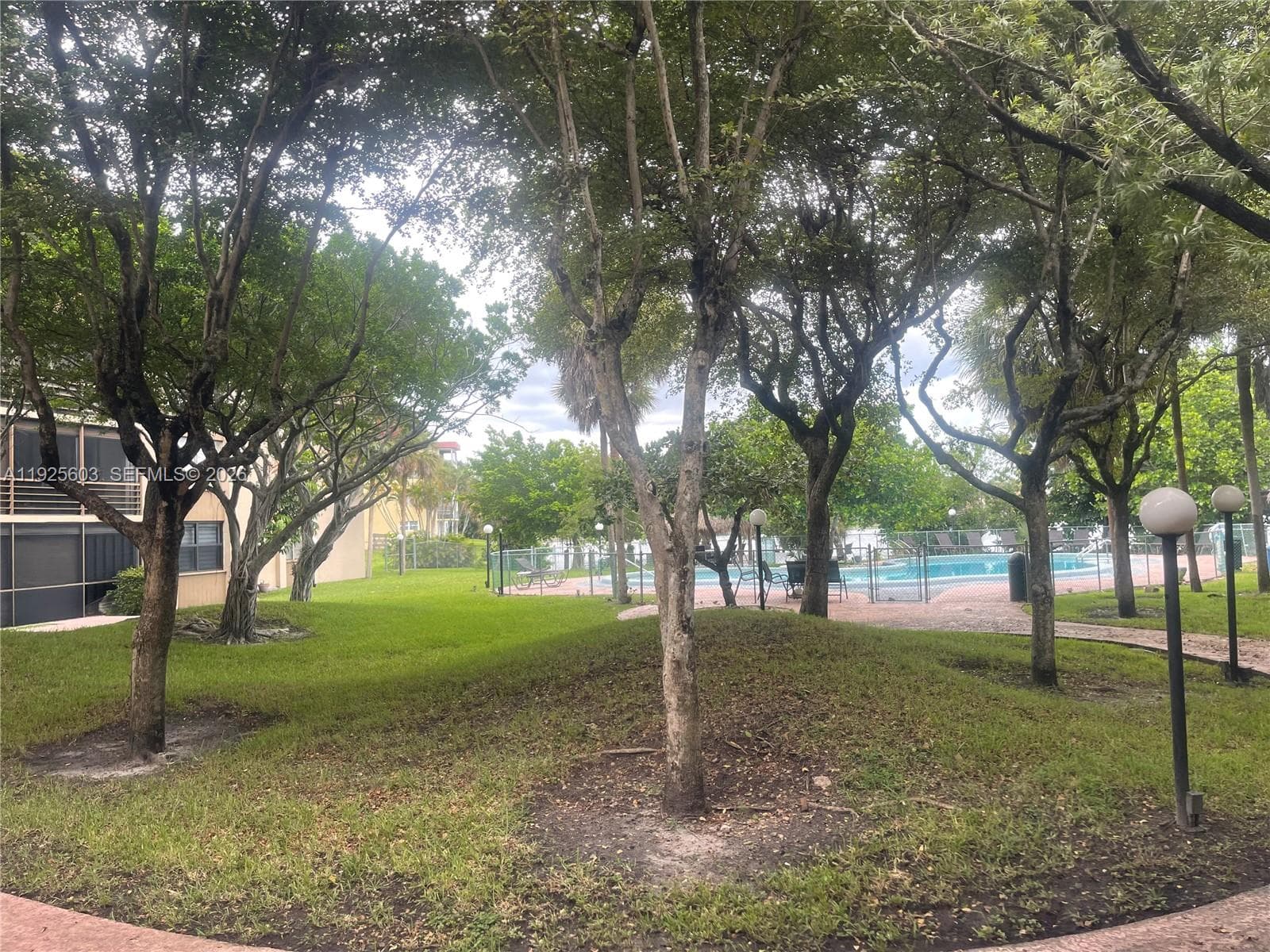 661 NE 195th St # 309, Miami FL 33179 — 25