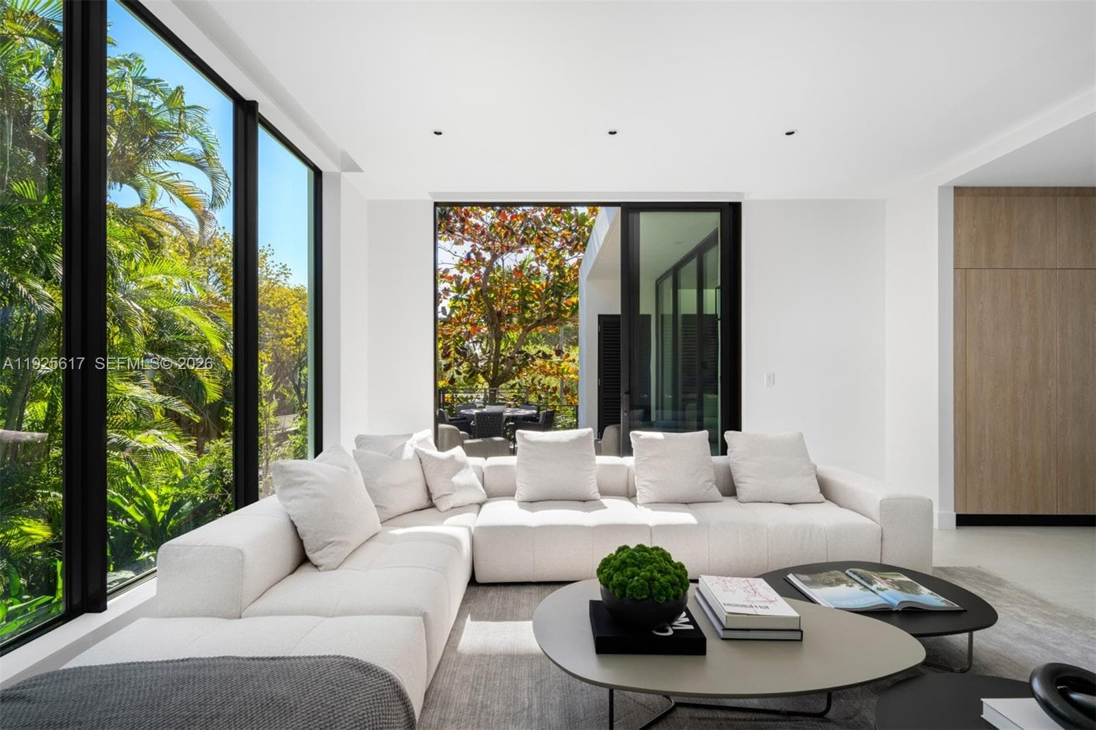 3551 Crystal Ct, Miami FL 33133 — 17