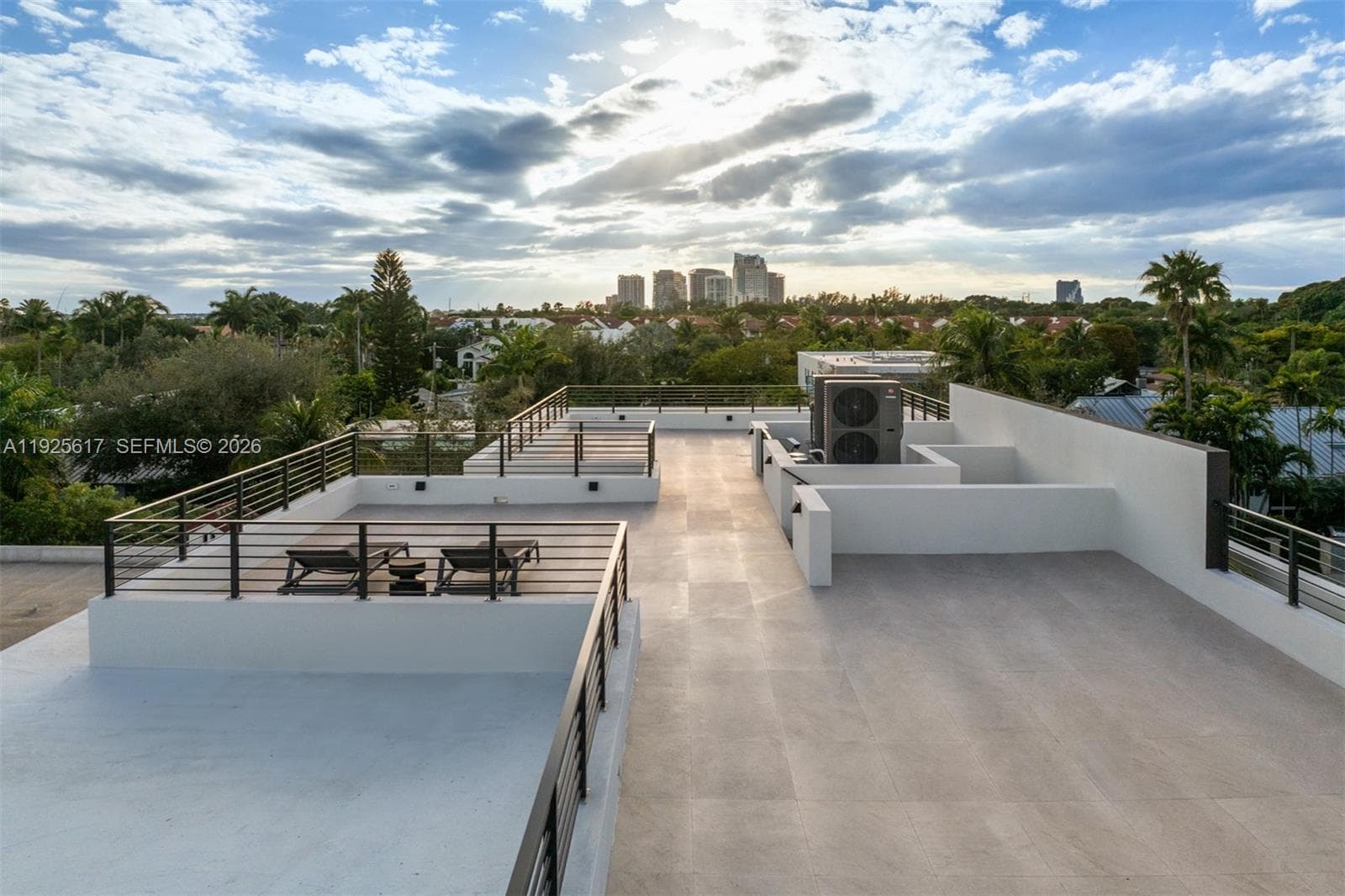 3551 Crystal Ct, Miami FL 33133 — 47