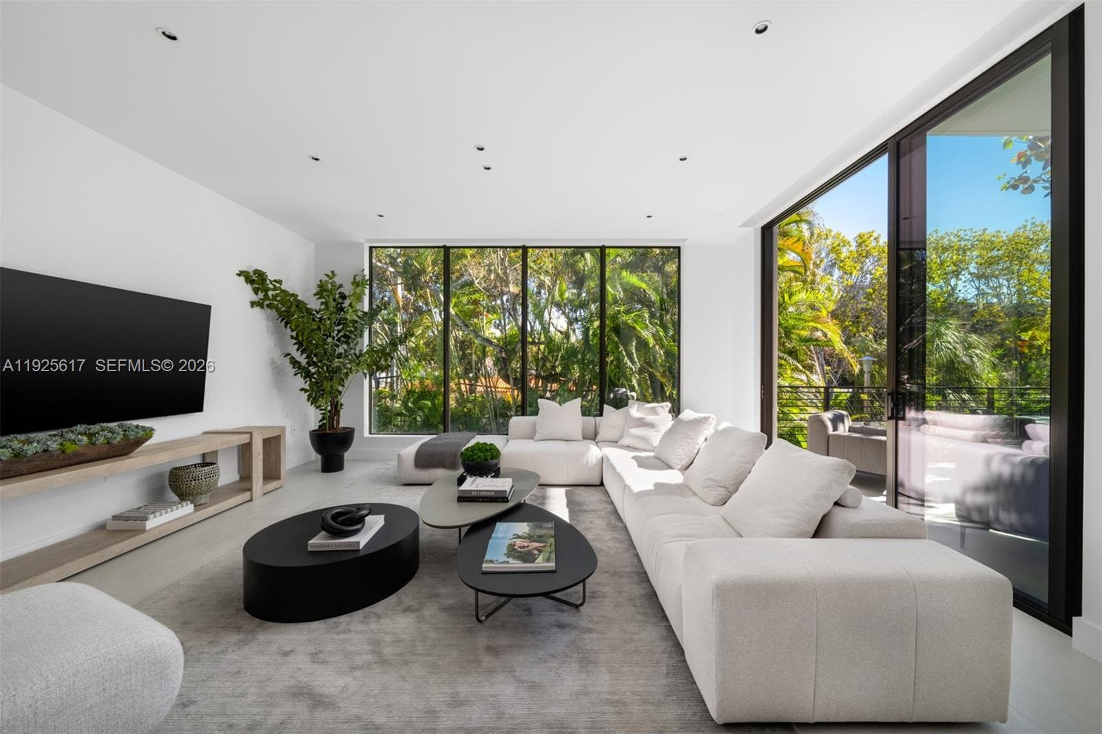 3551 Crystal Ct, Miami FL 33133 — 16