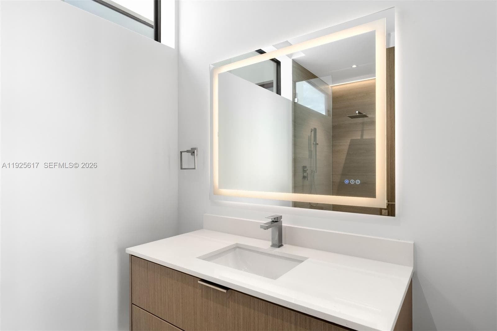 3551 Crystal Ct, Miami FL 33133 — 34