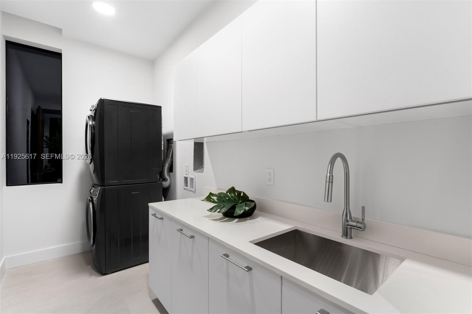 3551 Crystal Ct, Miami FL 33133 — 38