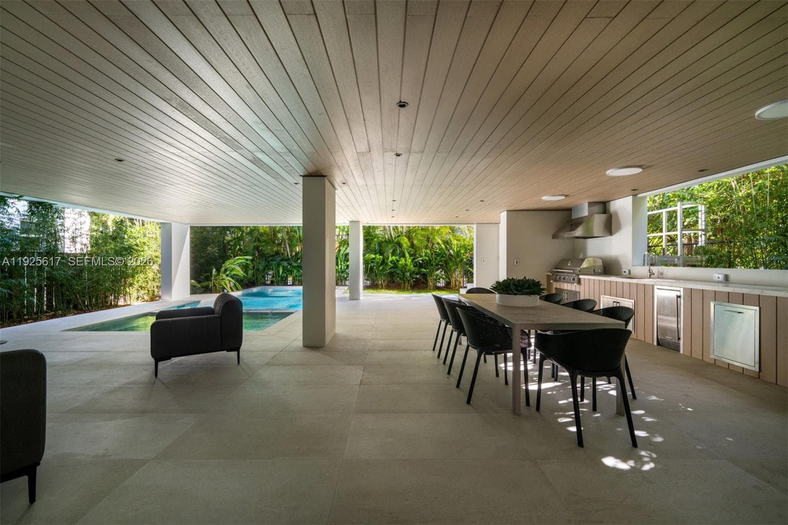 3551 Crystal Ct, Miami FL 33133 — 41