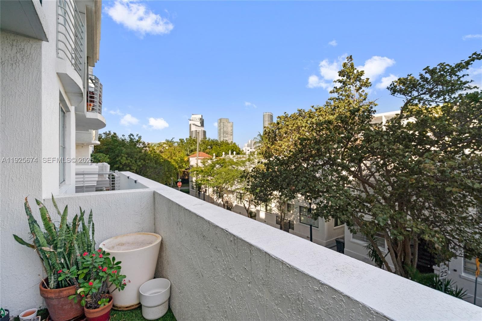 110 Washington Ave # 2309, Miami Beach FL 33139 — 25