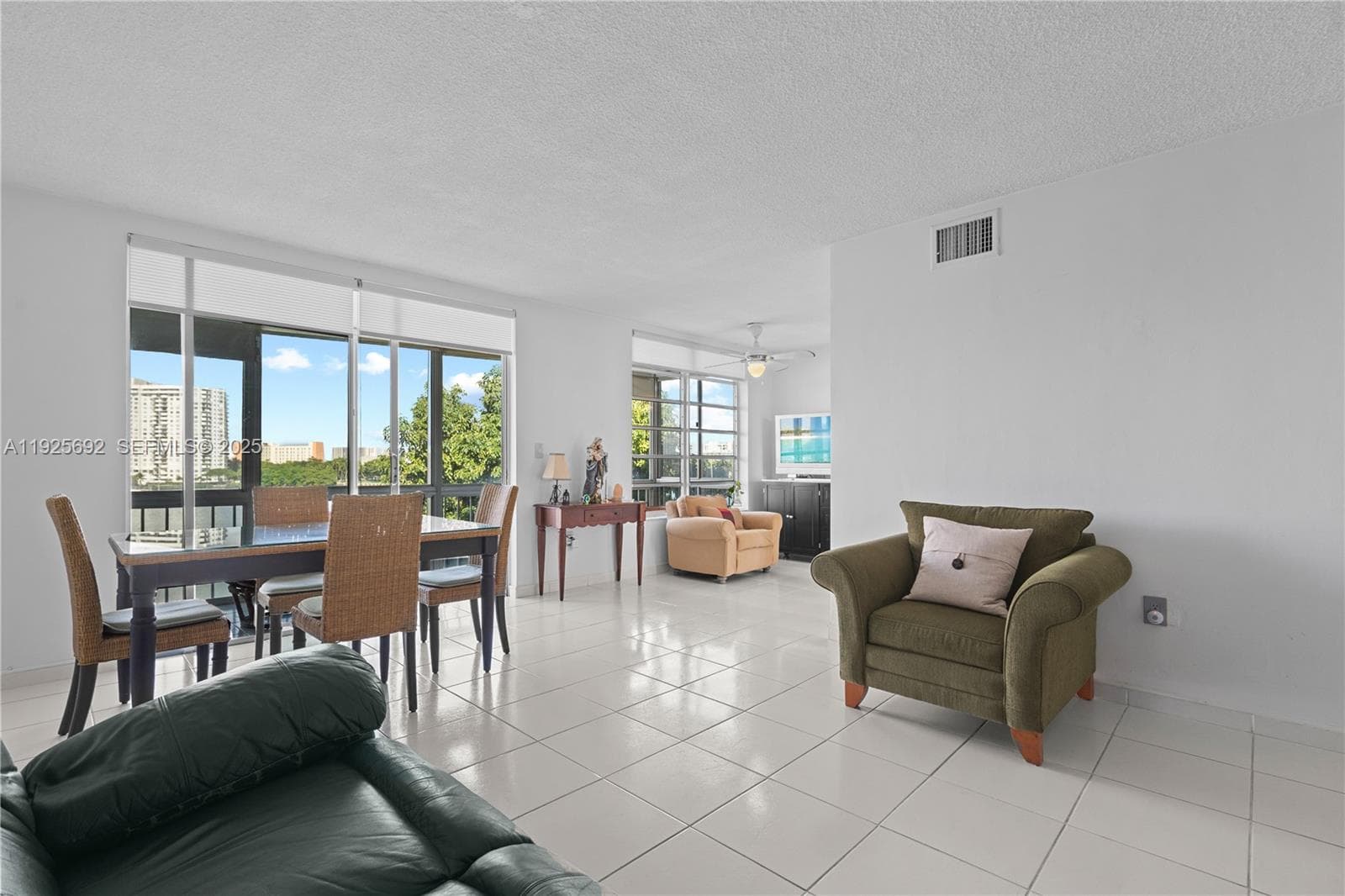 2999 POINT EAST DR # 502, Aventura FL 33160 — 2
