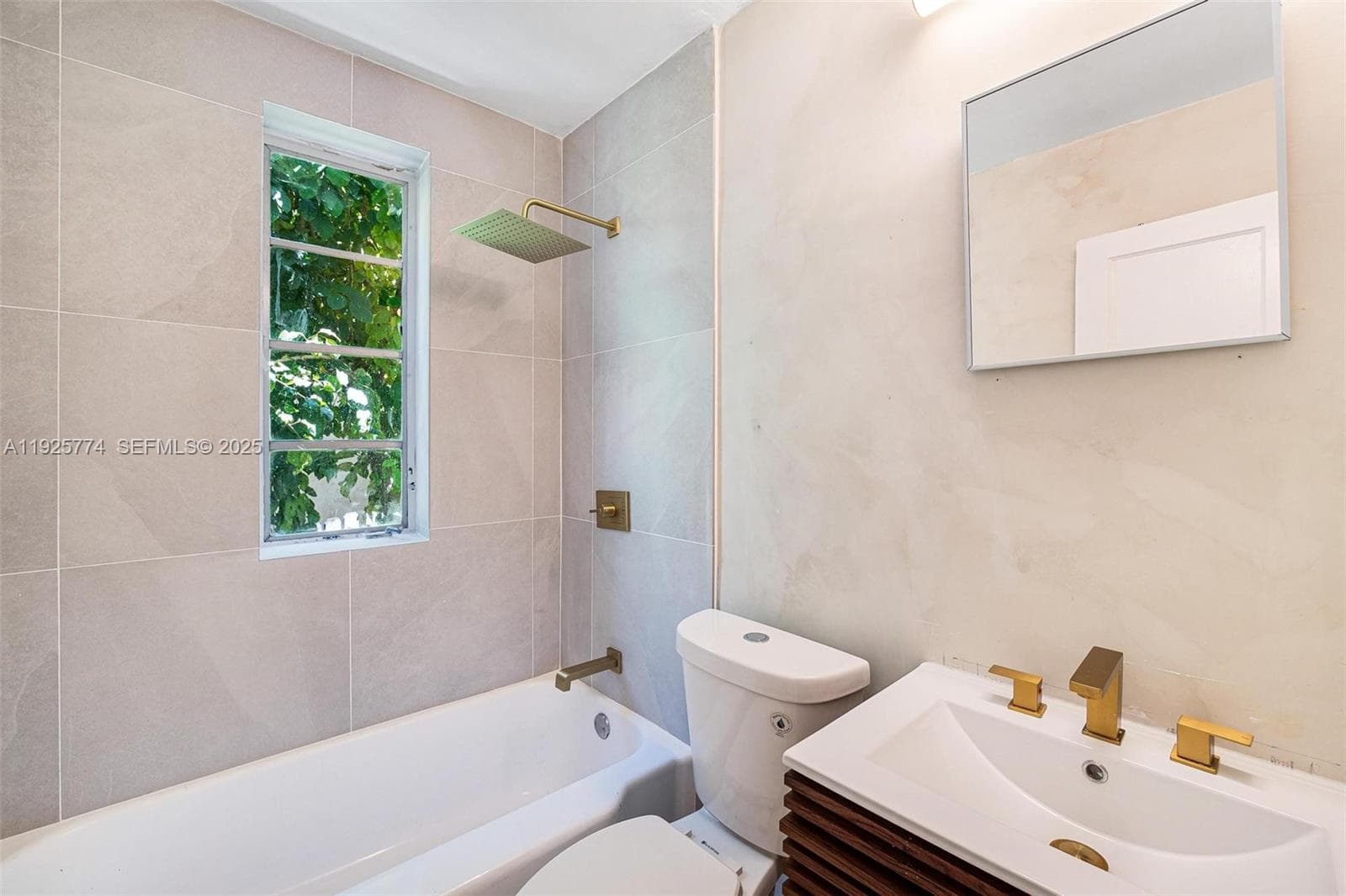 1611 Euclid Ave # 8, Miami Beach FL 33139 — 2