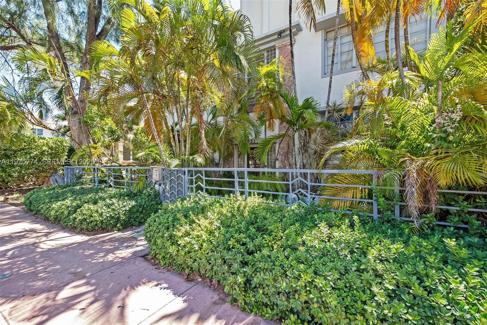 1611 Euclid Ave # 8, Miami Beach FL 33139 — 16
