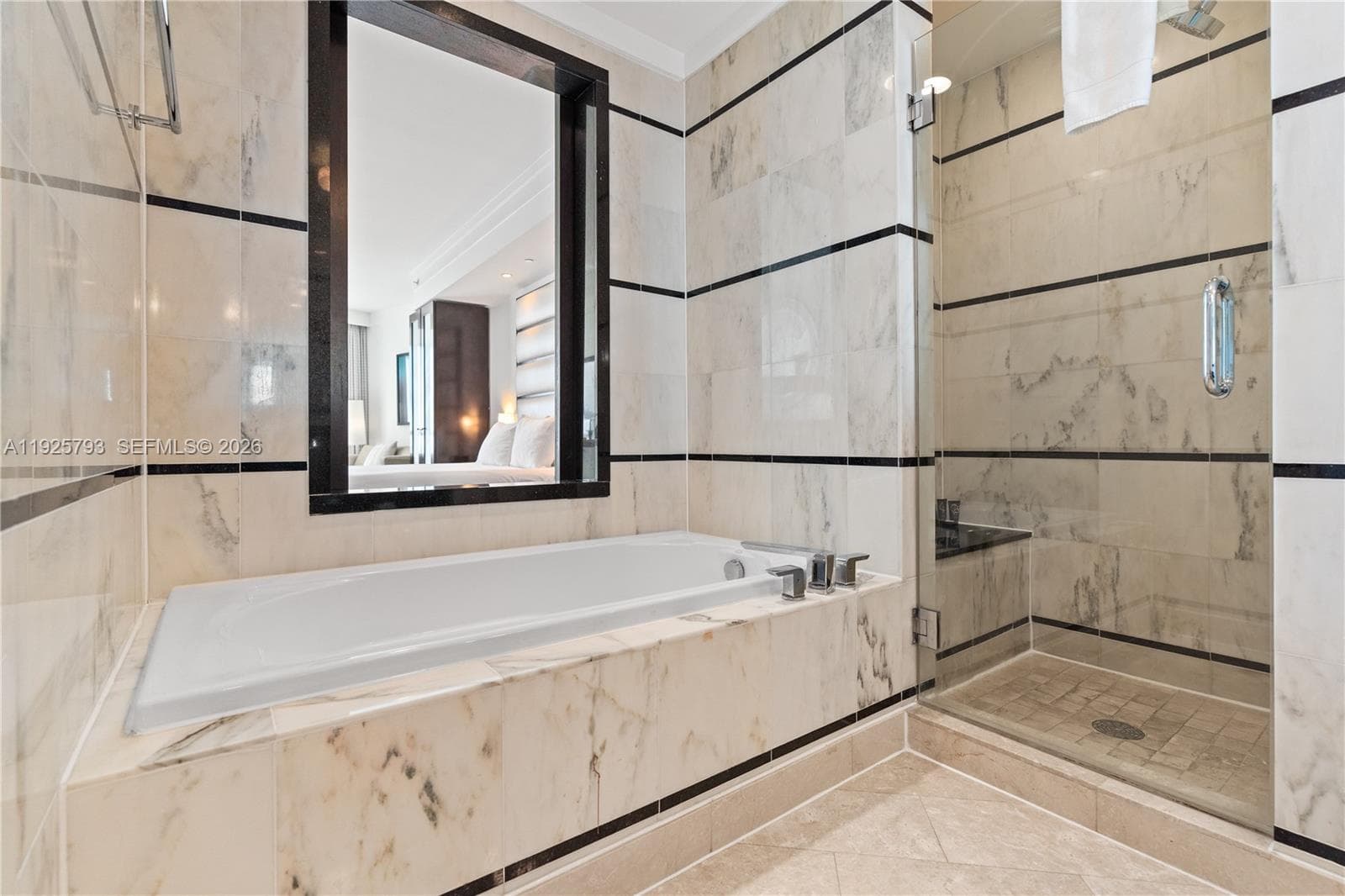 4391 Collins Ave # 1814, Miami Beach FL 33140 — 23