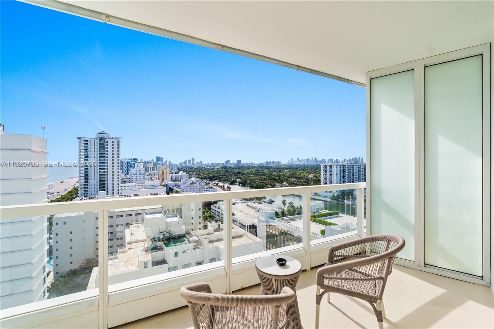 4391 Collins Ave # 1814, Miami Beach FL 33140 — 6