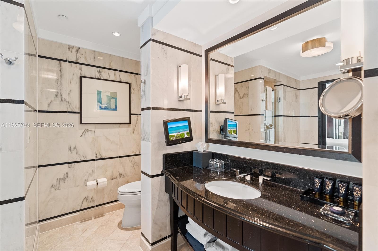 4391 Collins Ave # 1814, Miami Beach FL 33140 — 22