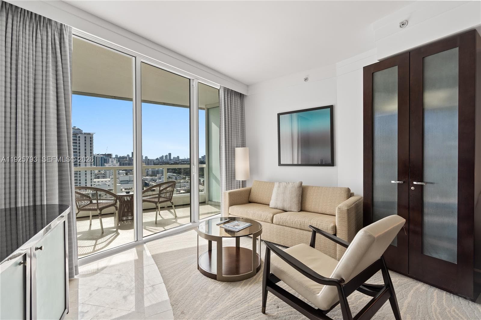 4391 Collins Ave # 1814, Miami Beach FL 33140 — 11
