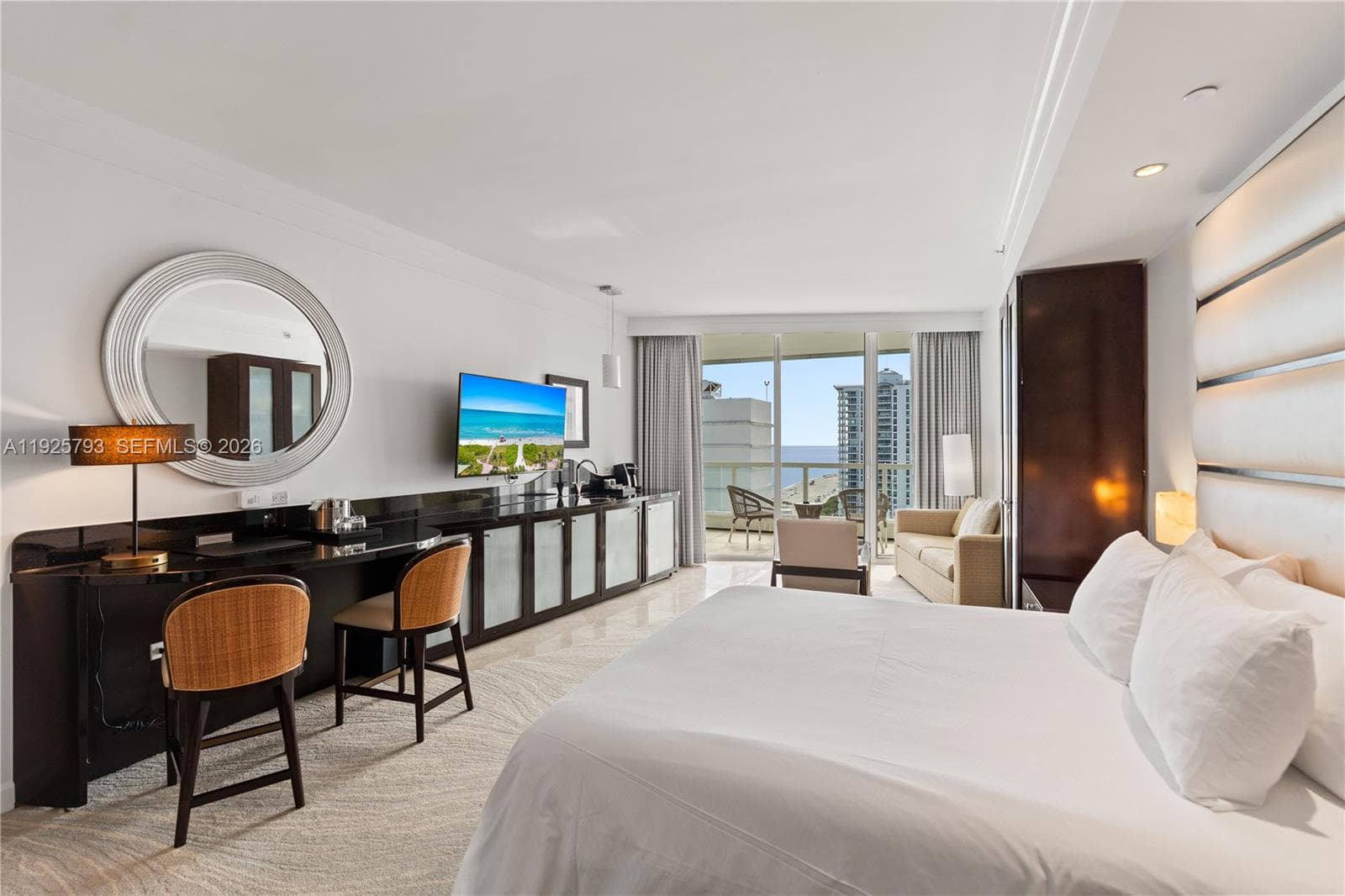 4391 Collins Ave # 1814, Miami Beach FL 33140 — 8