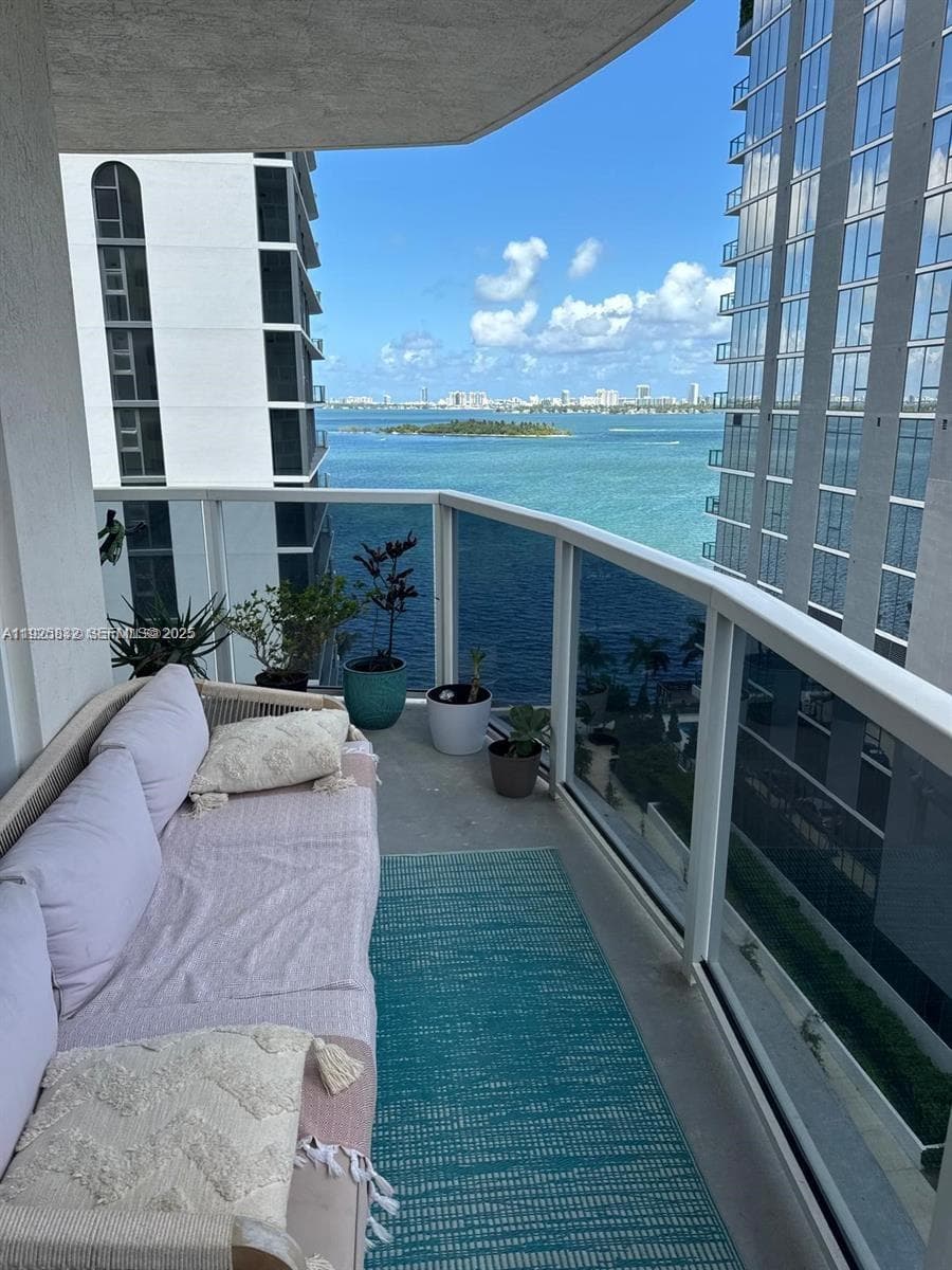 601 NE 23 ST # 1103, Miami FL 33137 — 10