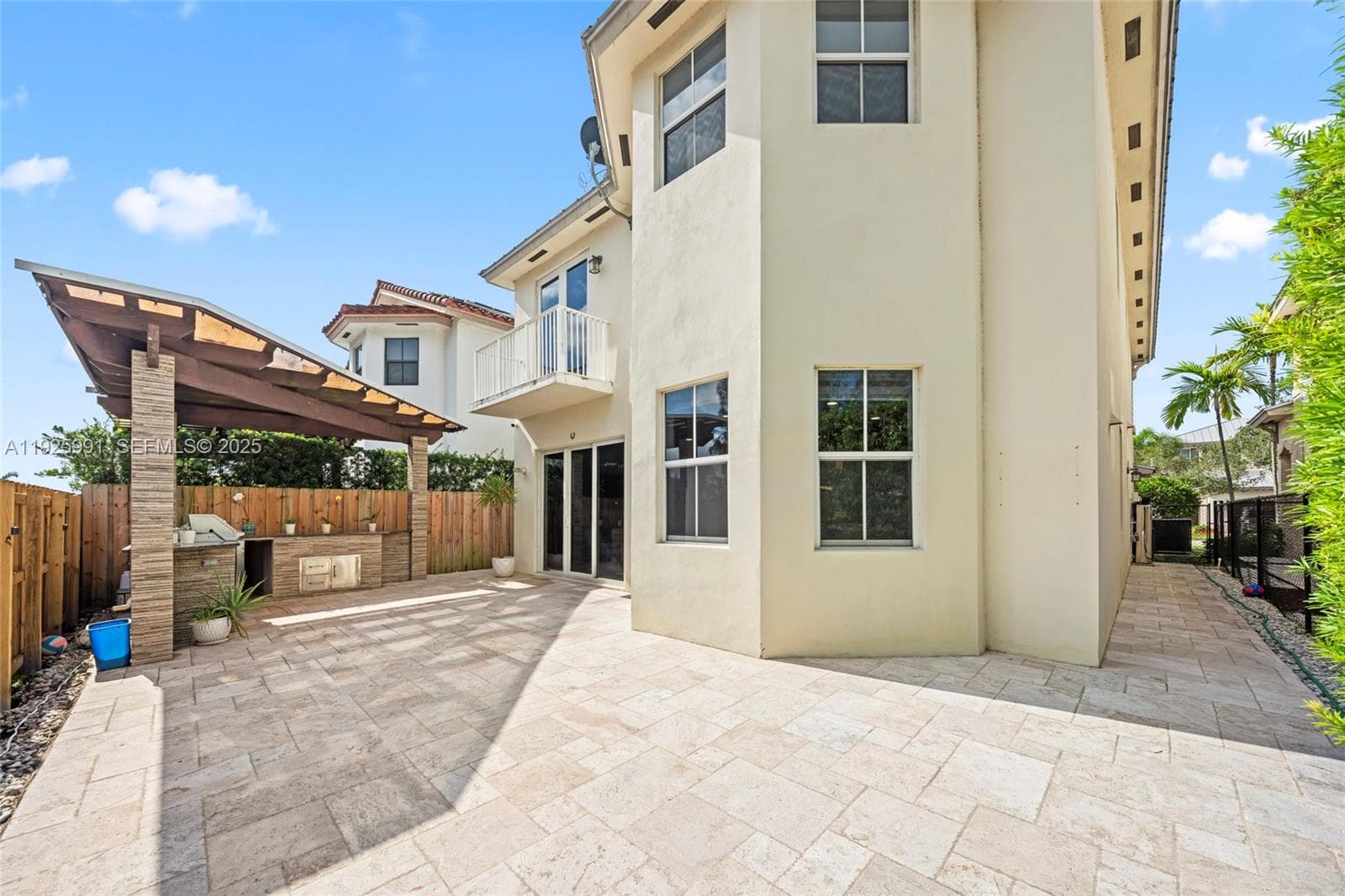6933 NW 104th Ct, Doral FL 33178 — 17