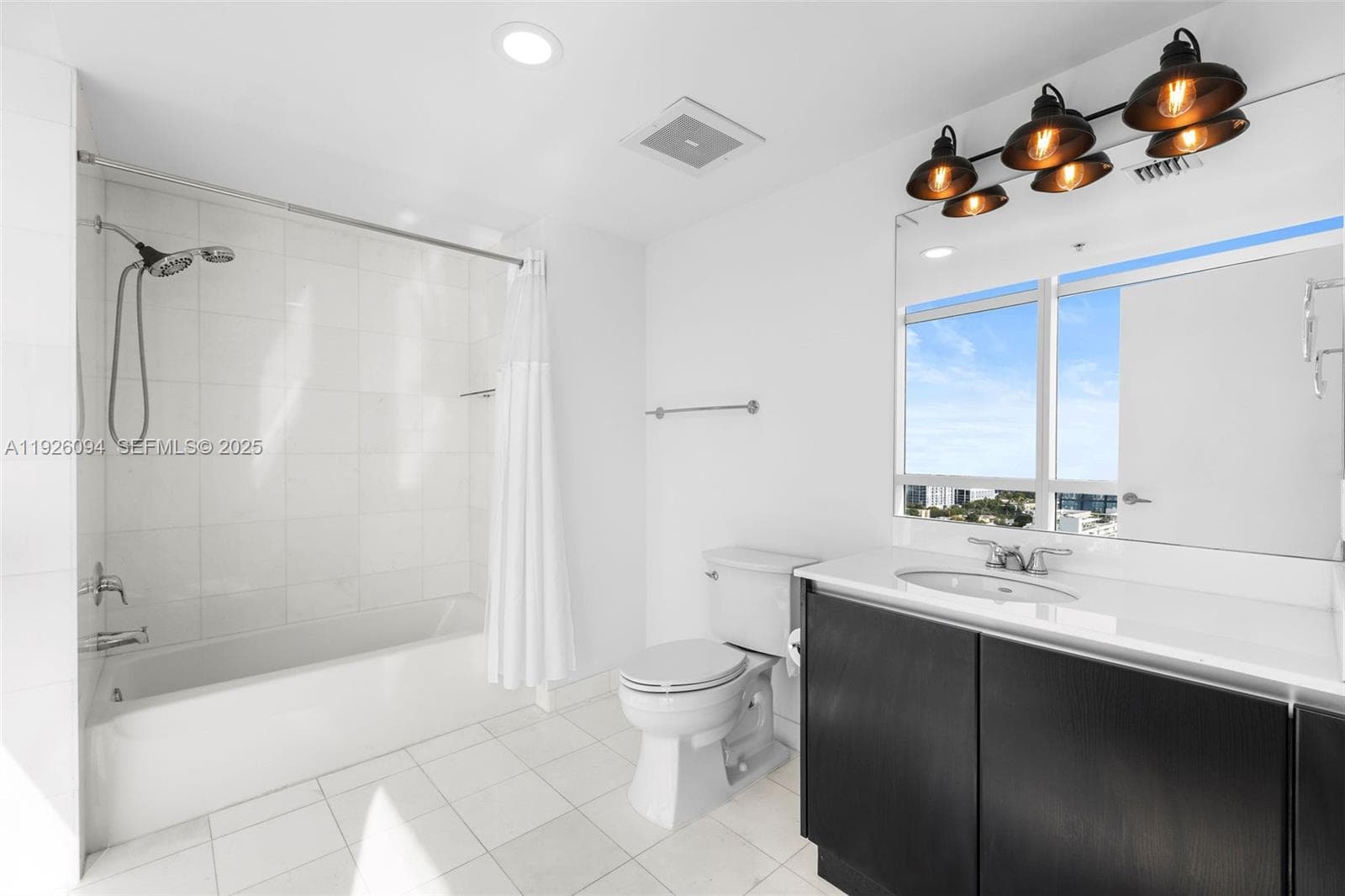 665 NE 25th St # 1801, Miami FL 33137 — 22