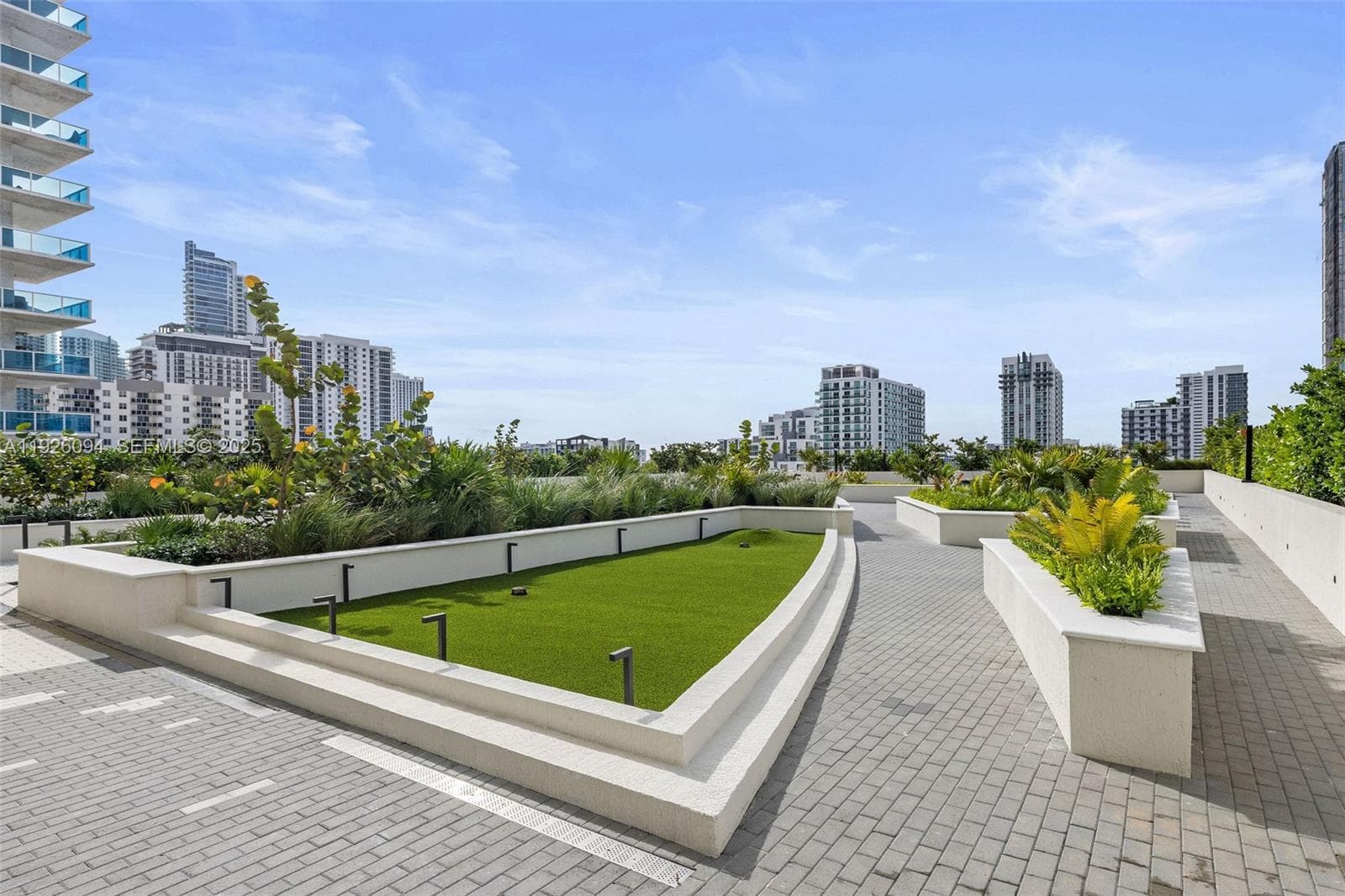 665 NE 25th St # 1801, Miami FL 33137 — 32