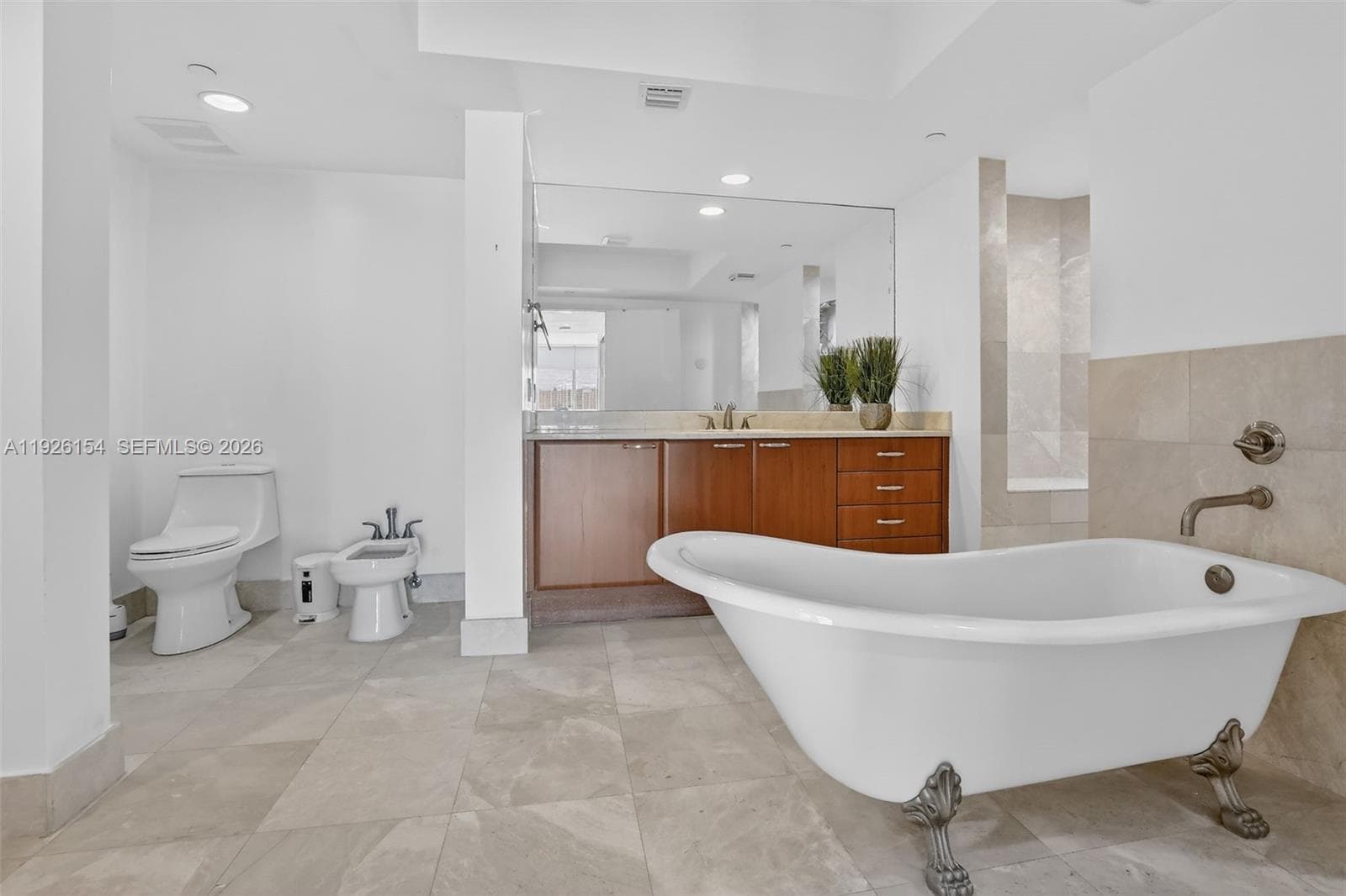 3301 NE 183 St # 906, Aventura FL 33160 — 9