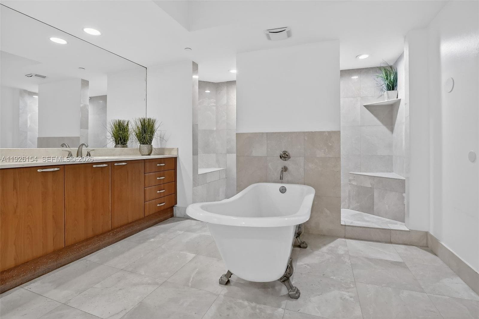3301 NE 183 St # 906, Aventura FL 33160 — 10