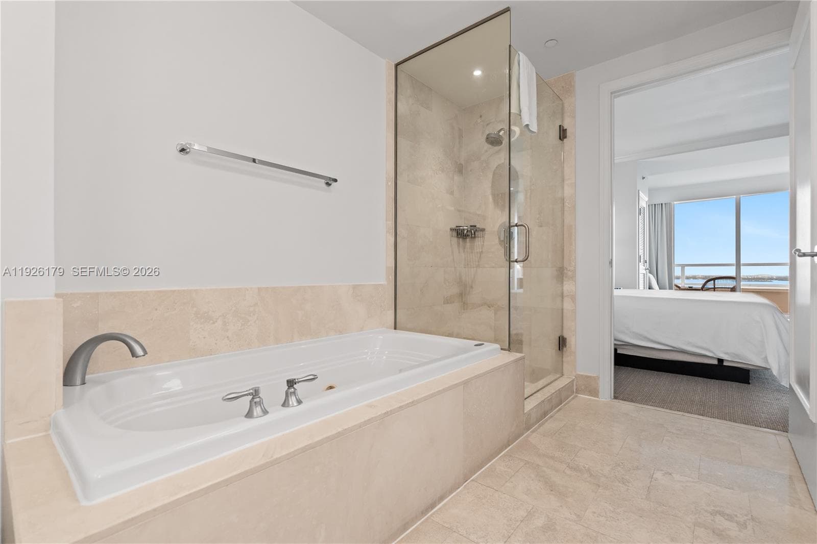 4401 Collins Ave # 2517, Miami Beach FL 33140 — 22
