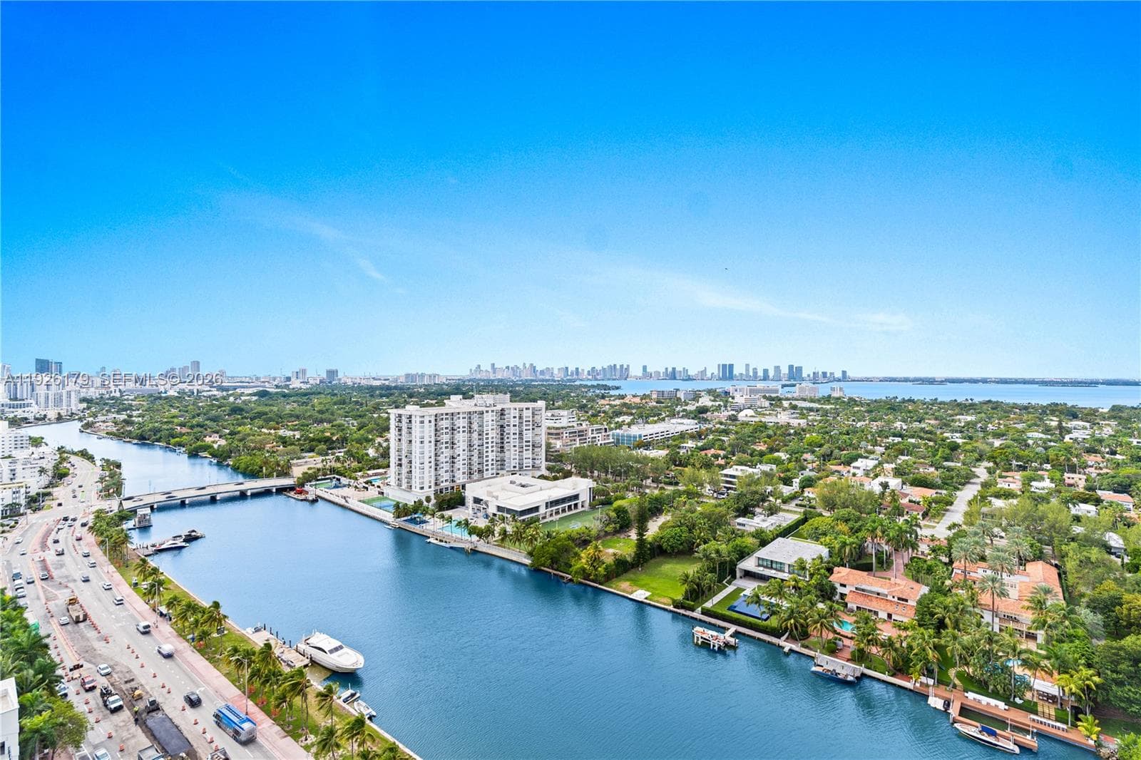 4401 Collins Ave # 2517, Miami Beach FL 33140 — 1
