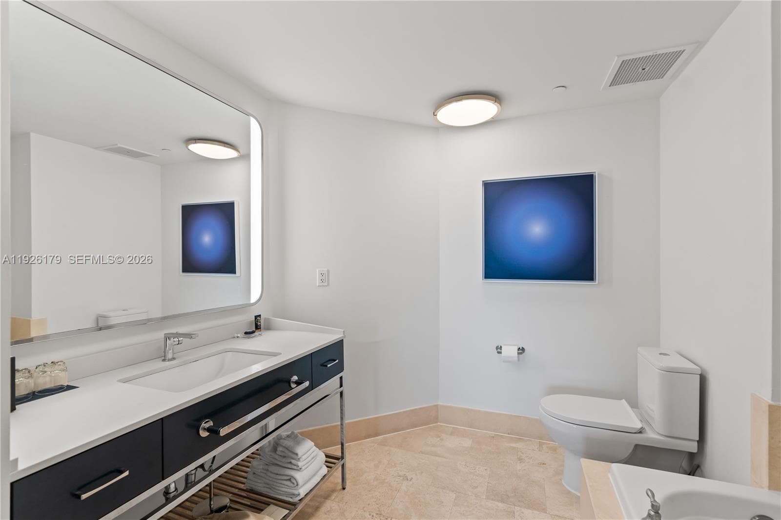 4401 Collins Ave # 2517, Miami Beach FL 33140 — 19