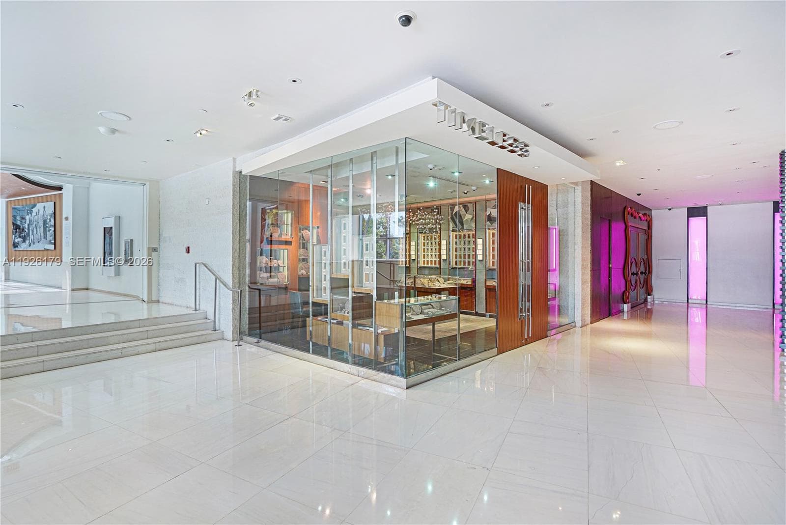 4401 Collins Ave # 2517, Miami Beach FL 33140 — 35