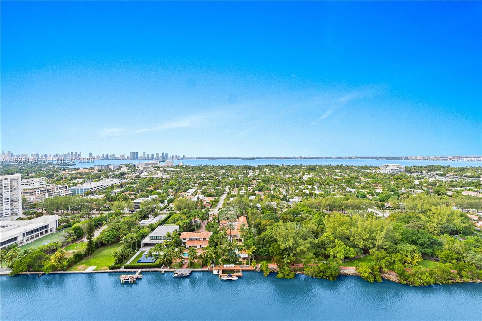 4401 Collins Ave # 2517, Miami Beach FL 33140 — 4