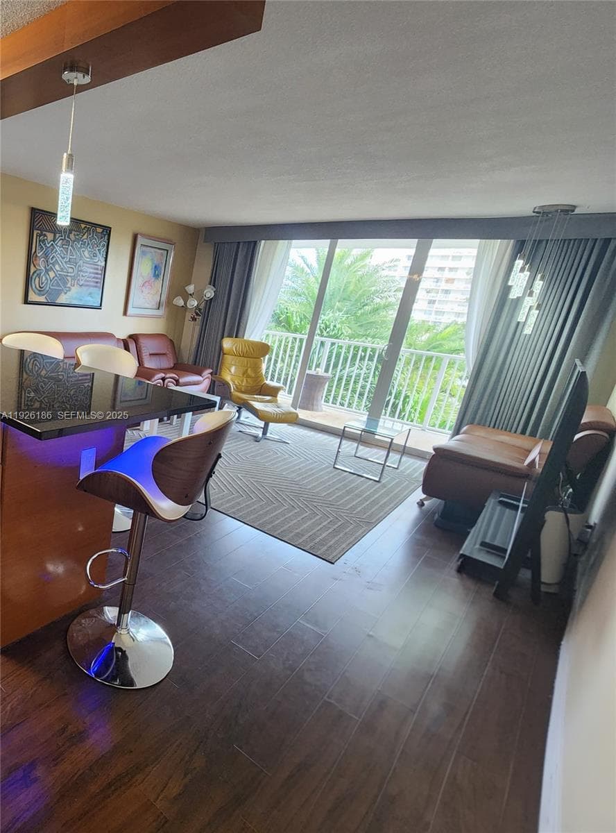 2801 NE 183rd St # 310W, Aventura FL 33160 — 4