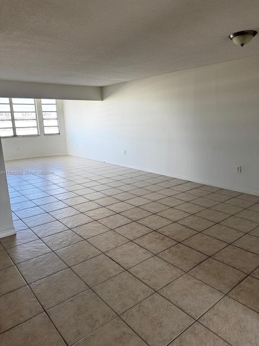 1770 NE 191st St # 1, Miami FL 33179 — 7