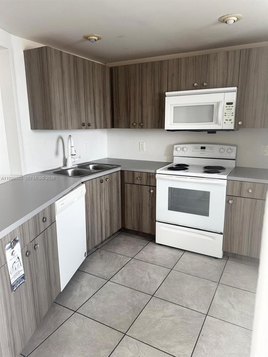 1770 NE 191st St # 1, Miami FL 33179 — 1