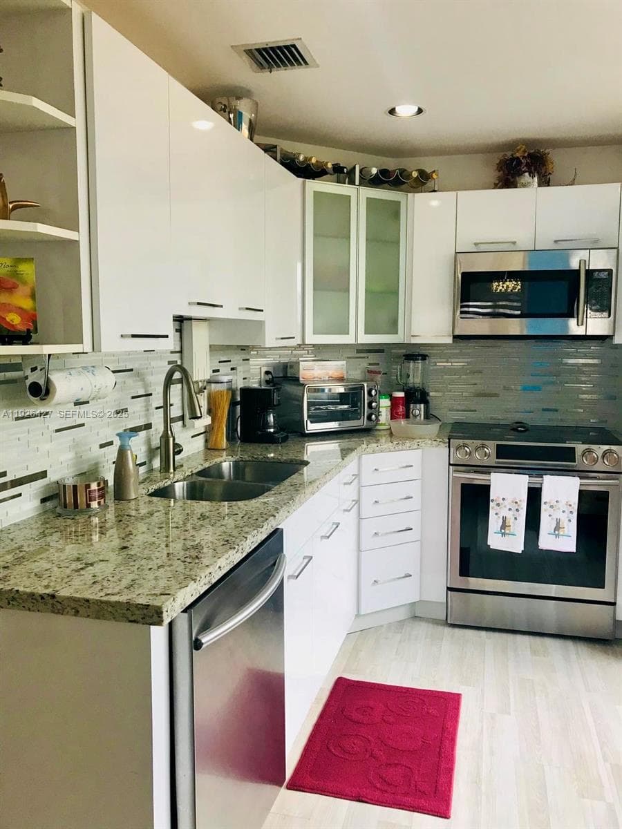 5072 NW 115th Ct, Doral FL 33178 — 9