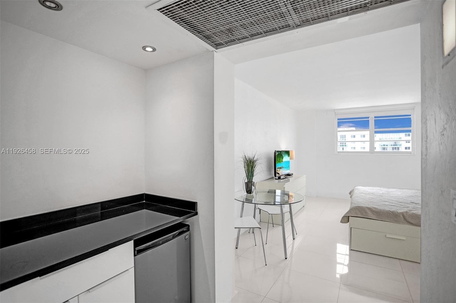 19370 Collins Ave # 1504, Sunny Isles Beach FL 33160 — 15