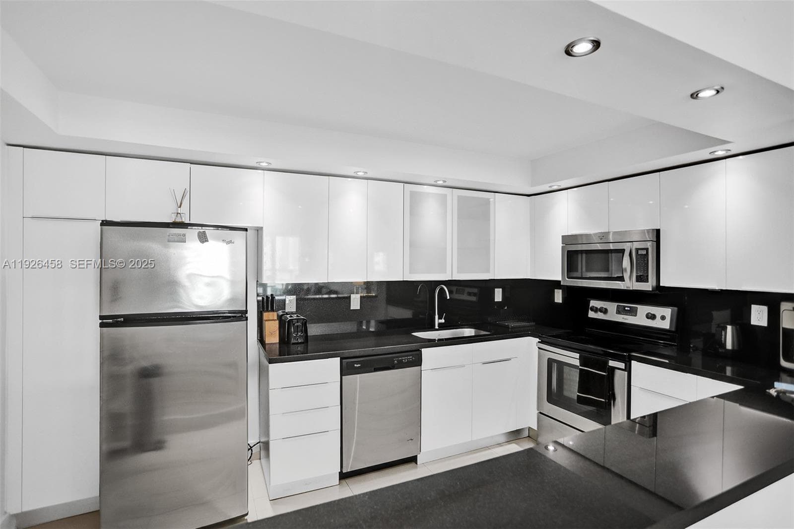 19370 Collins Ave # 1504, Sunny Isles Beach FL 33160 — 21