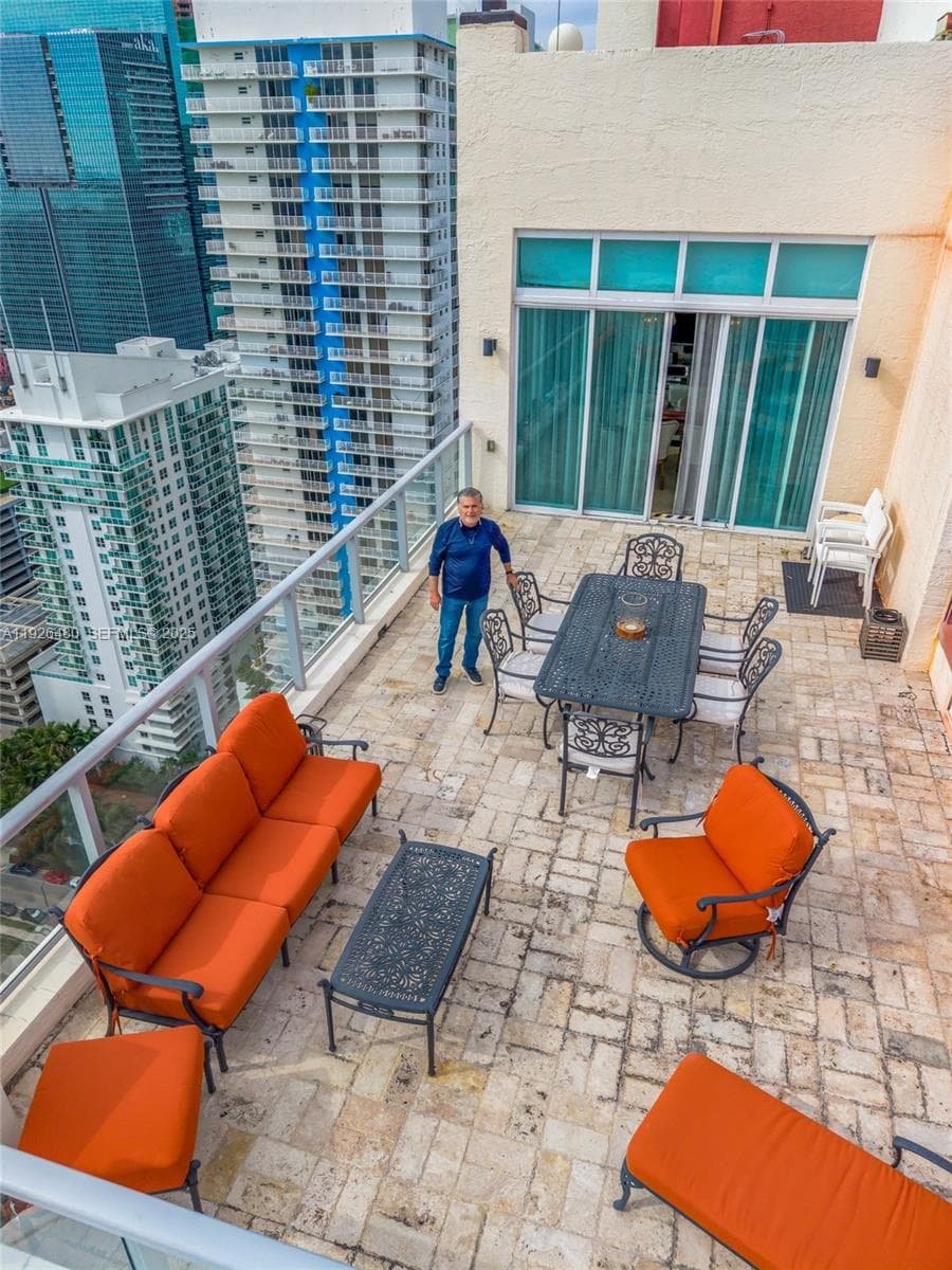 1155 Brickell Bay Dr, Miami FL 33131 — 51