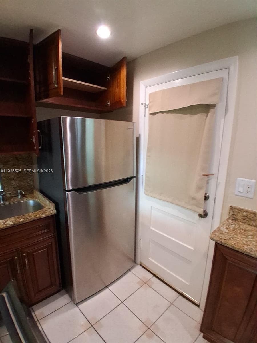 2905 Point East Dr # L302, Aventura FL 33160 — 2