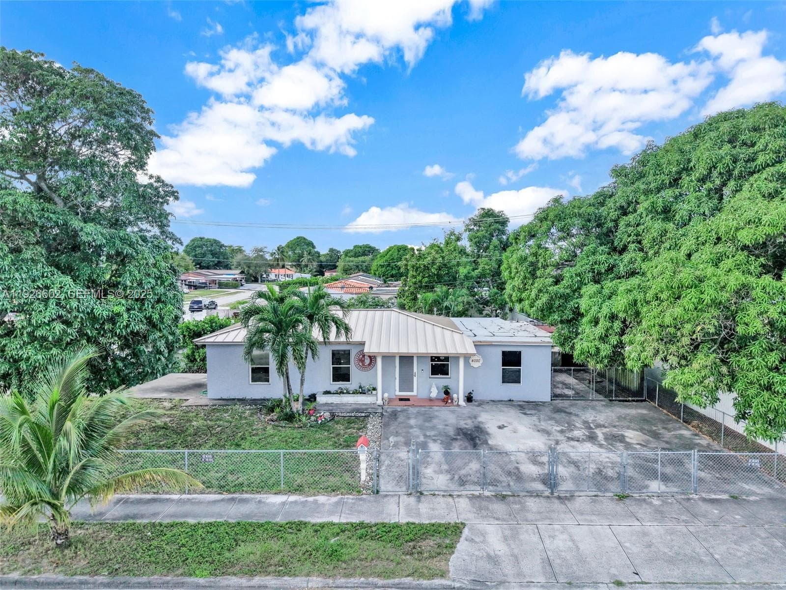 4020 E 10th Ave, Hialeah FL 33013 — 2