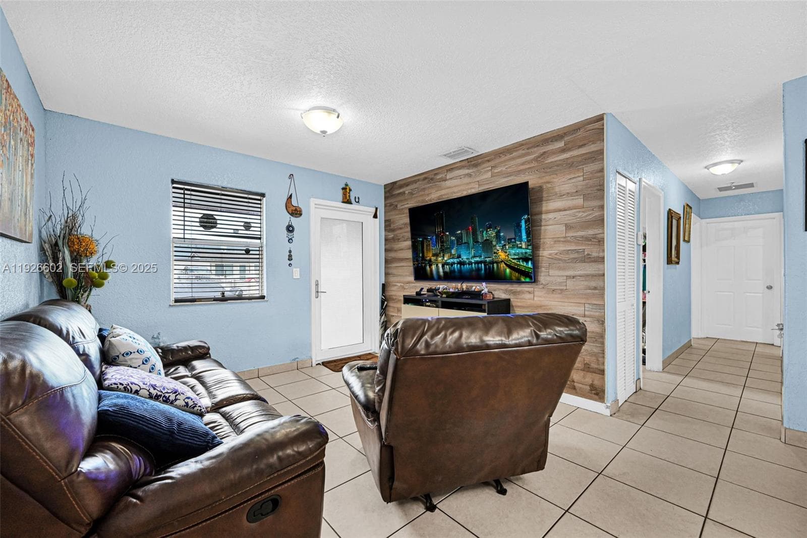 4020 E 10th Ave, Hialeah FL 33013 — 14