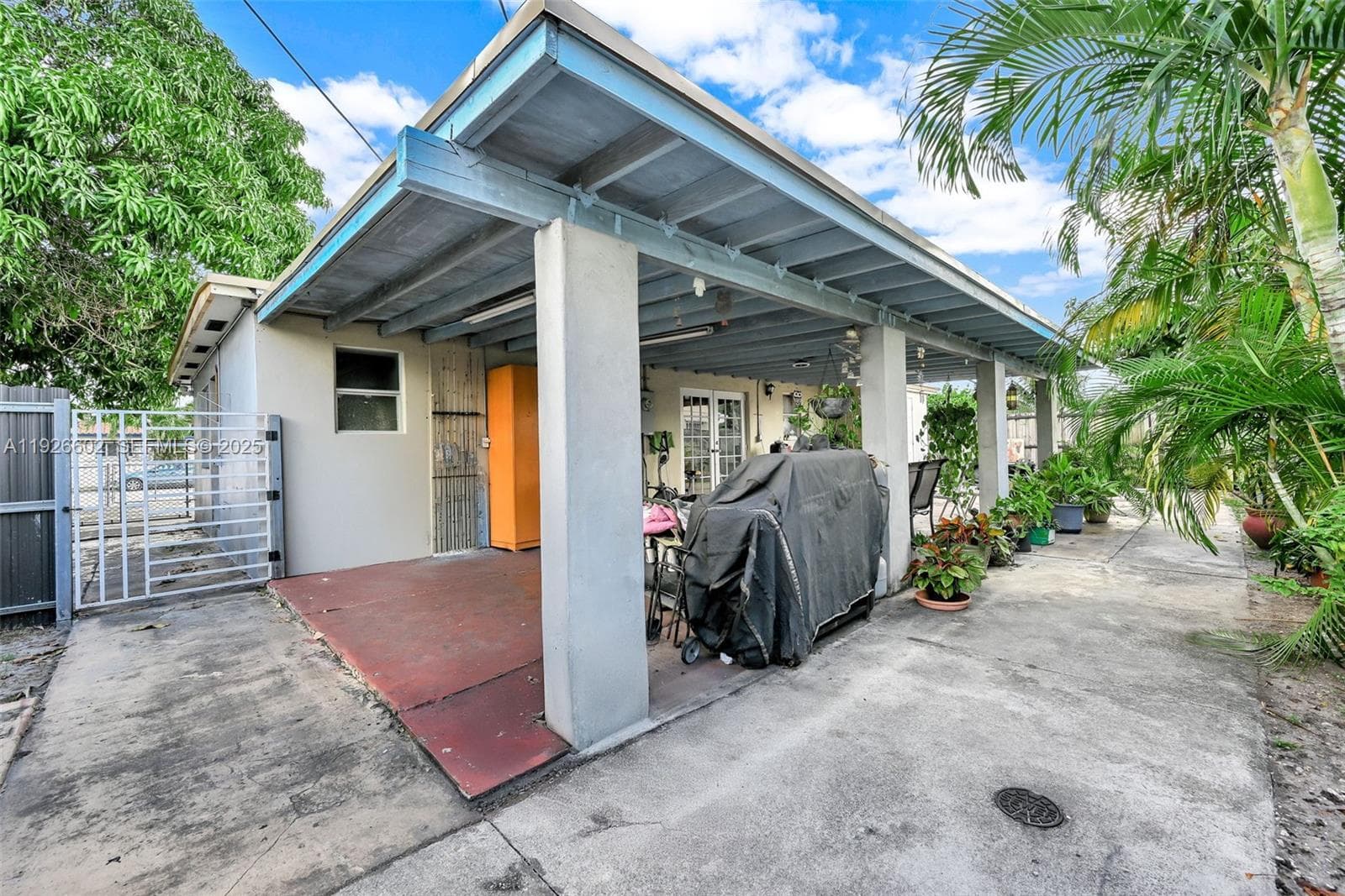 4020 E 10th Ave, Hialeah FL 33013 — 50