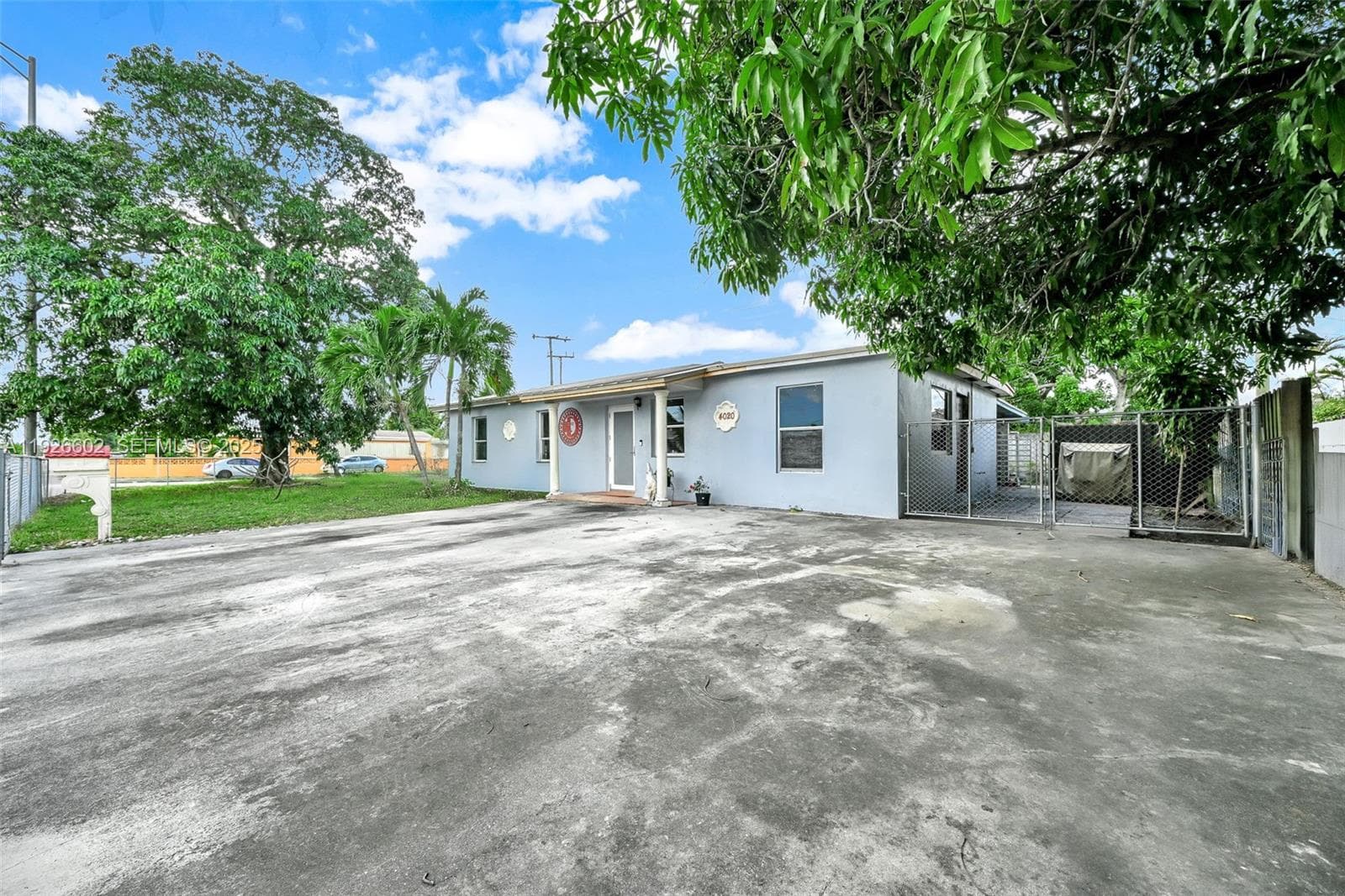 4020 E 10th Ave, Hialeah FL 33013 — 11